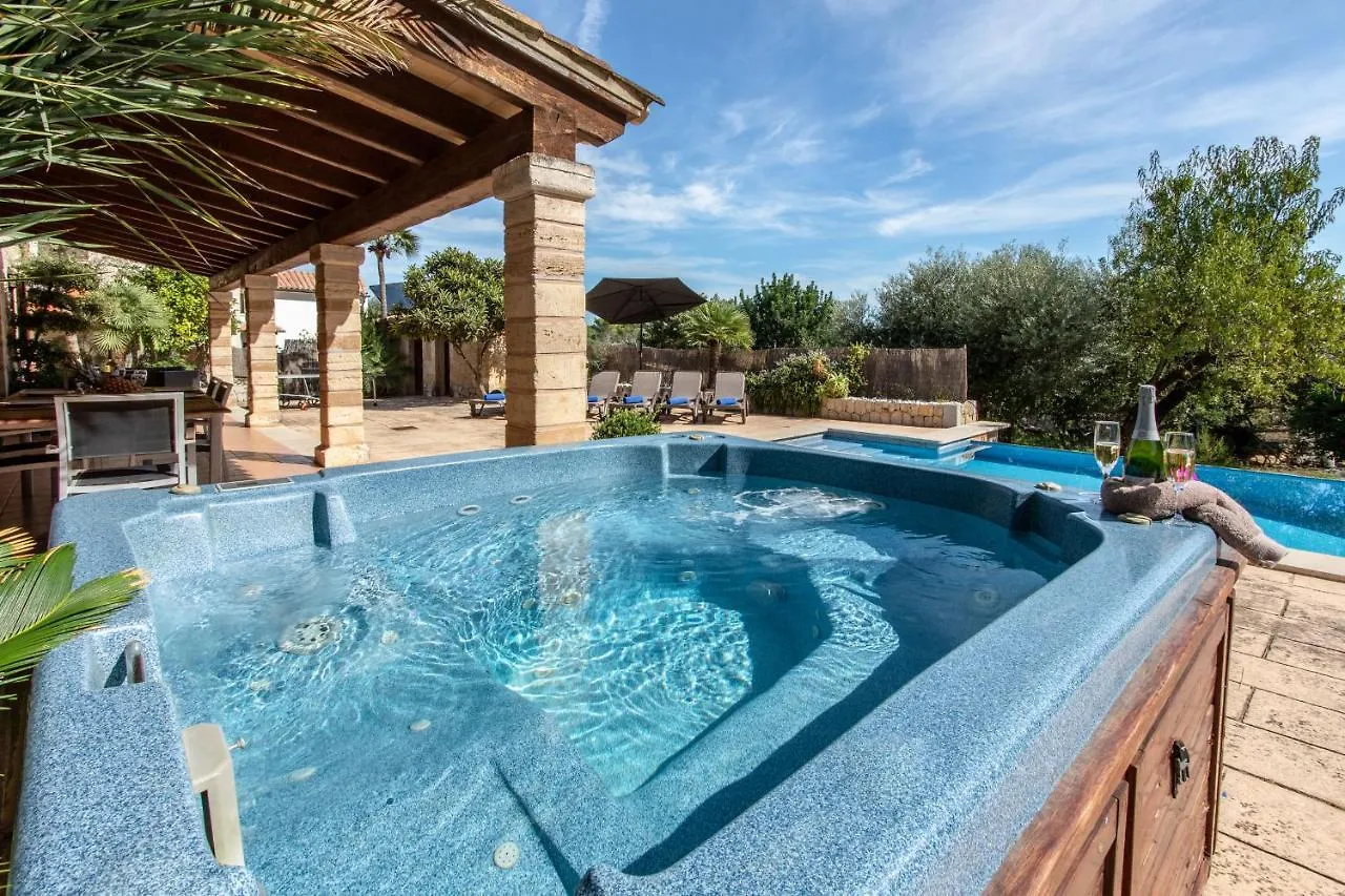 Can Miquel Morro Villa Pollenca